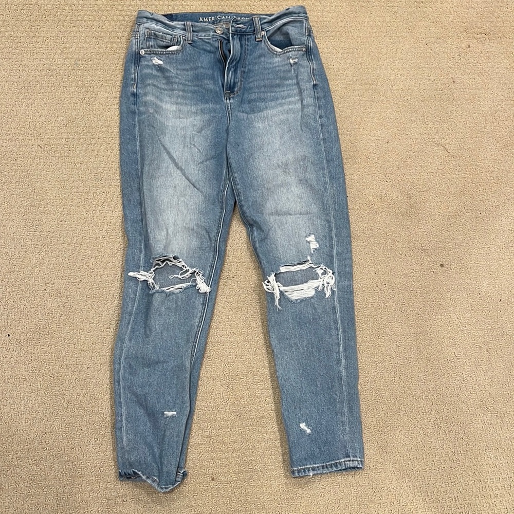 American Eagle Mom Jeans Size: 4 regular